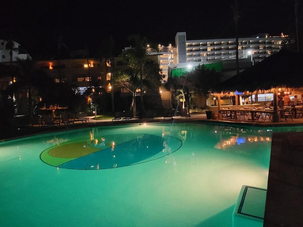 Best Location In Medano Beach -Marina Sol Lrg 2 Bed Steps To Beach, Downtown & Marina Κάβο σαν Λούκας Εξωτερικό φωτογραφία